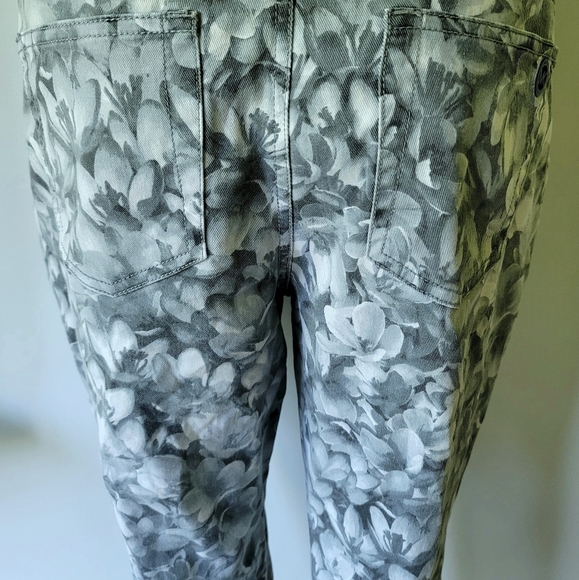 Michael Kors Wildflower Skinny Jeans Size 10 - Picture 7 of 12